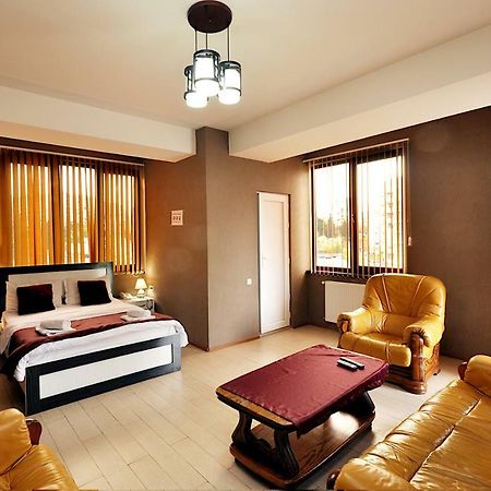 Hotel Kavela ティビリシ エクステリア 写真