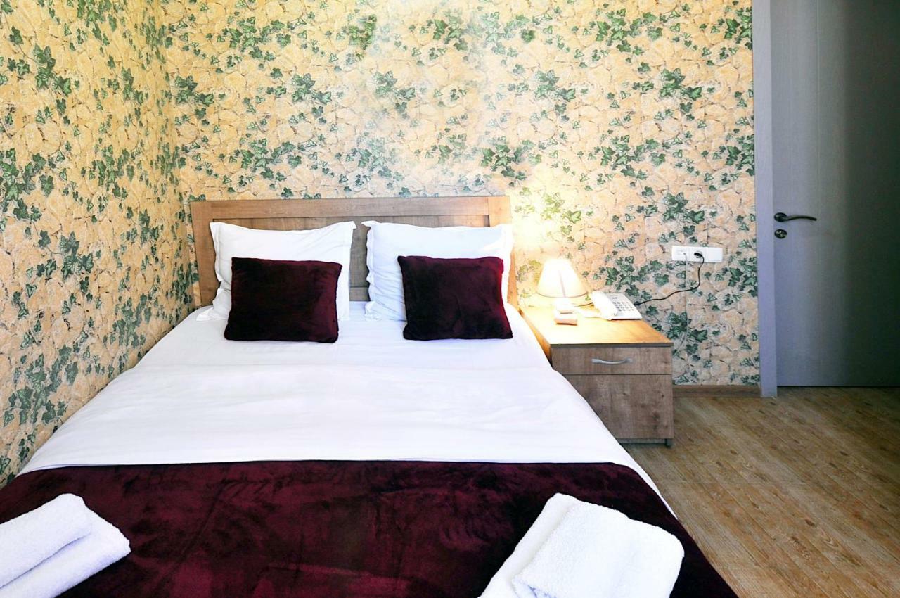 Hotel Kavela ティビリシ エクステリア 写真