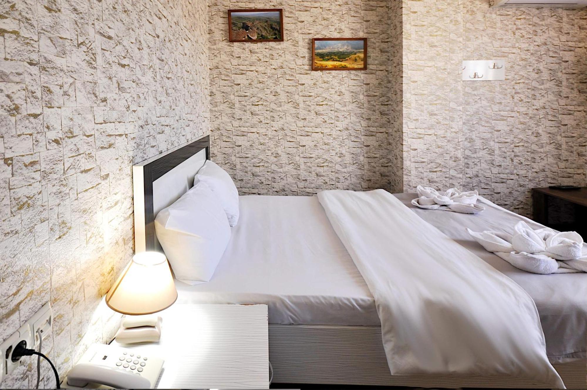 Hotel Kavela ティビリシ エクステリア 写真