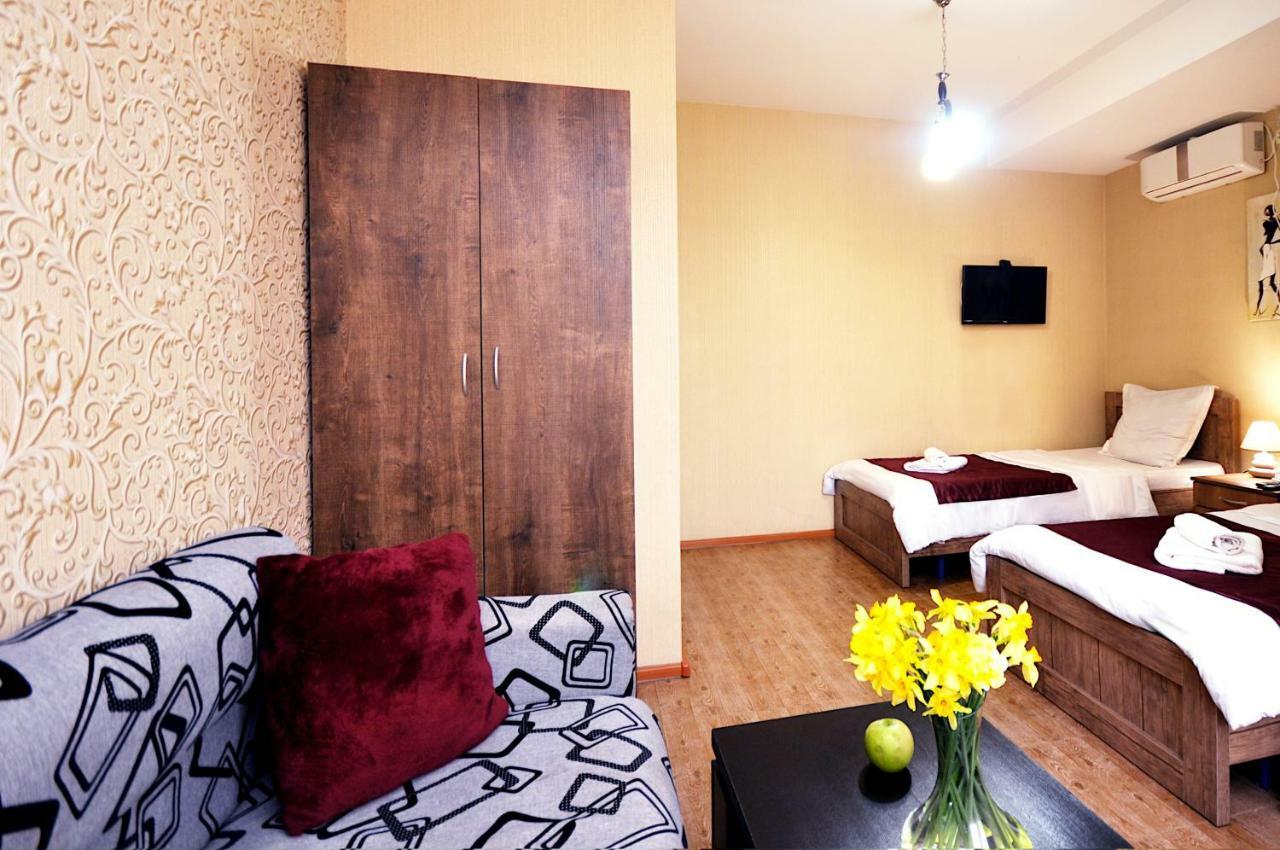Hotel Kavela ティビリシ エクステリア 写真